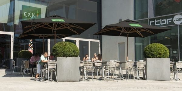 Parasols kunnen helpen om volop te profiteren van het horecaplan