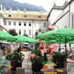 Unieke schaduwervaring onder de Shadylace parasol