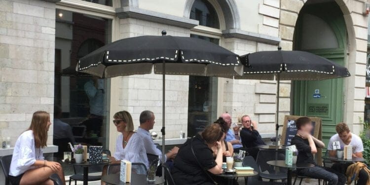 Het Moment, Gent - Couture parasol