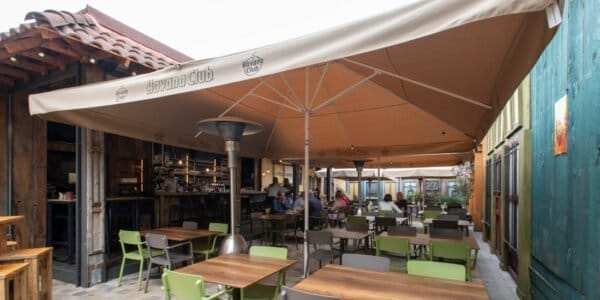 't Zonneken, Sint-Niklaas - MacSymo and Grandioso parasols