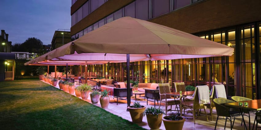 MacSymo parasols - Pavillion Club, Londen